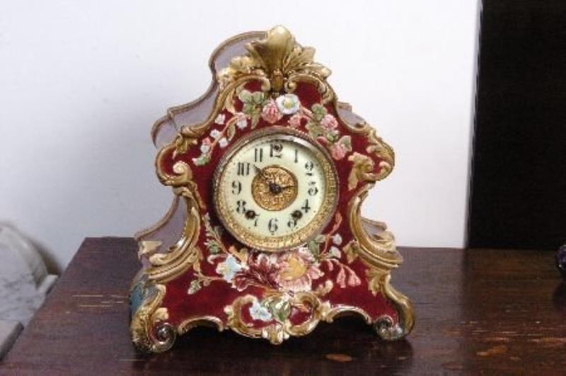 EXTRA COLORFUL GILBERT MAJOLICA GLAZE CHINA CLOCK