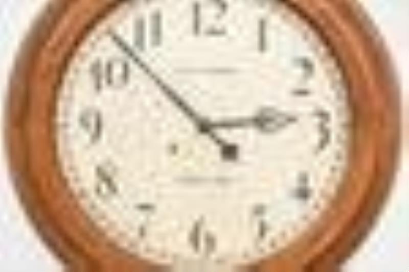 Seth Thomas "Arcade No. 1" 30-Day Oak Gallery Clock