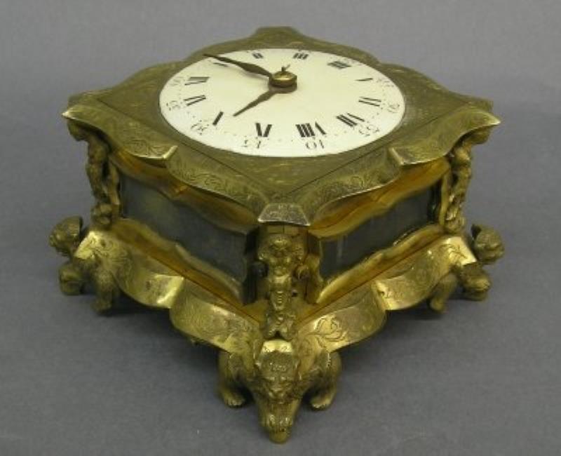 Bronze table clock