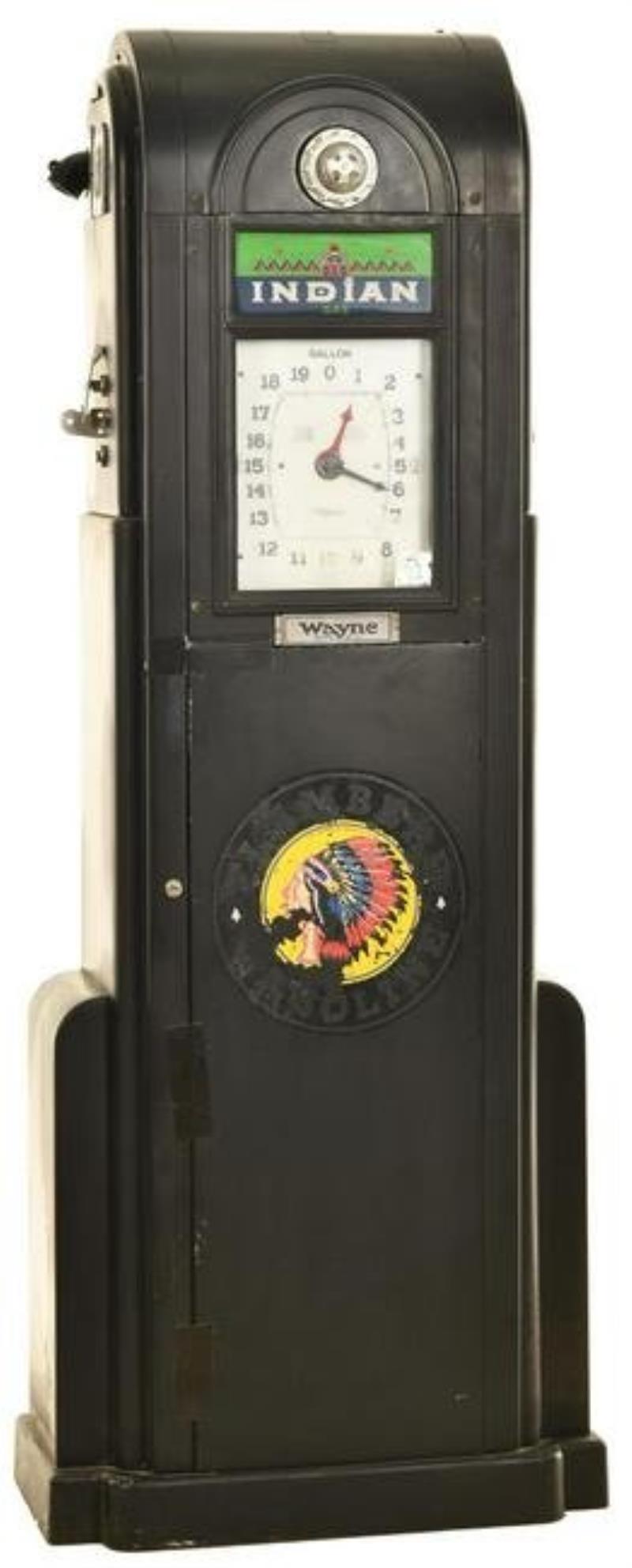 Wayne Model #866 Clock Face Gas Pump (Old Repaint)