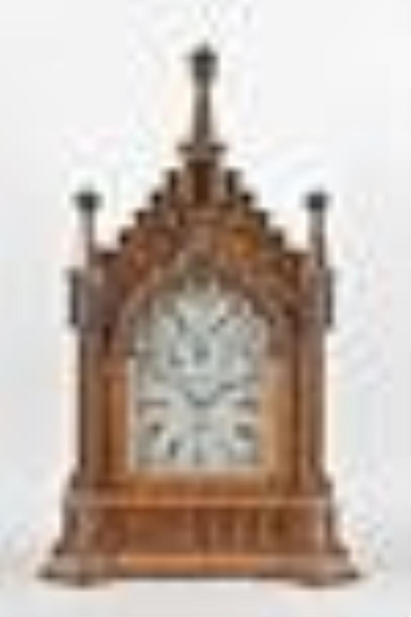 Barrud & Lunds, London Gothic Style Bracket