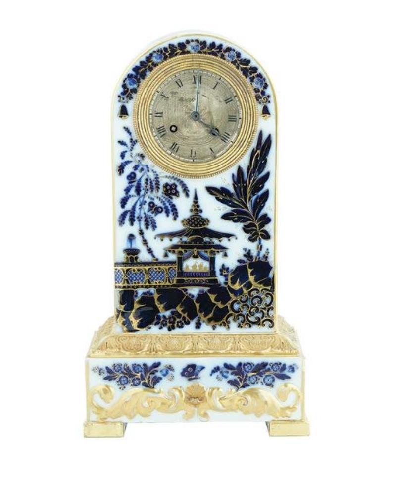 French "Milestone"-Form Paris Porcelain Clock