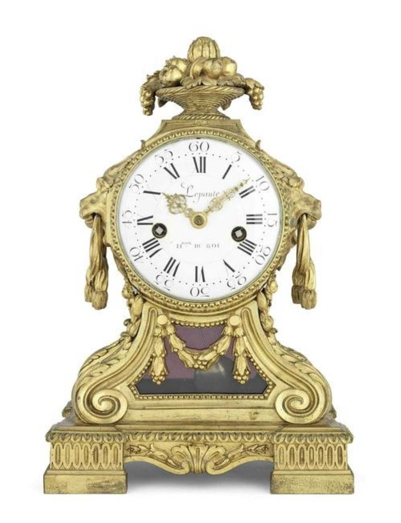 A good late 18th century French ormolu mantel clock