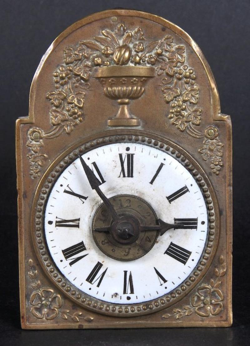 AN EARLY 18TH CENTURY CLOCK, with circular enamel dial,