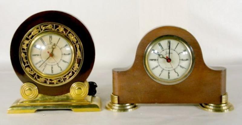 2 Sessions Electric Deco Desk Clocks