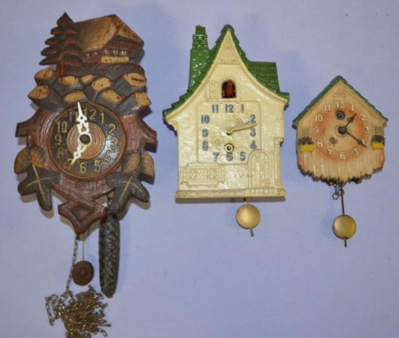 2 Vintage Pendulette Clocks & Black Forest