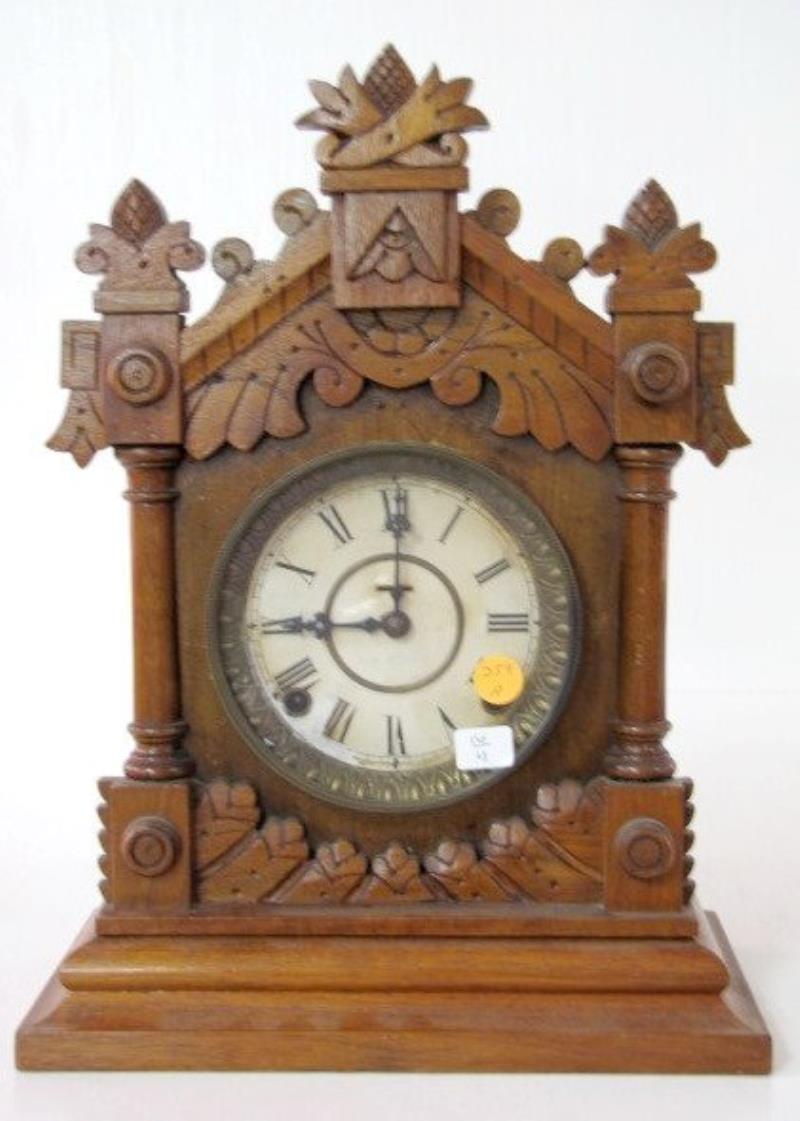 Oak Cabinet Clock w/Fancy Crest