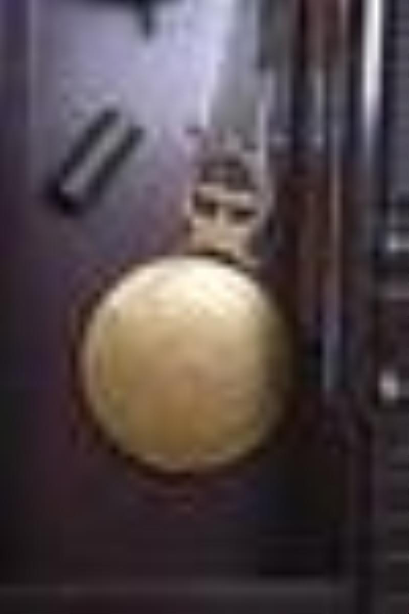Walnut Victorian pinwheel jewelers regulator clock