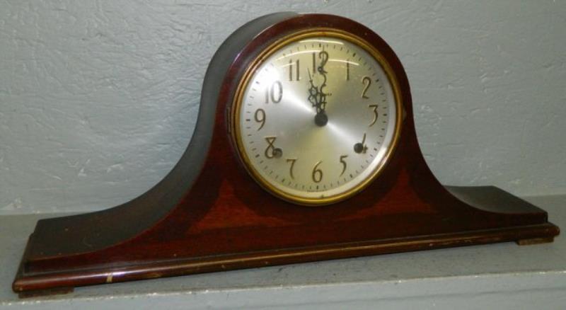 Sessions mahogany 8 day mantle clock.