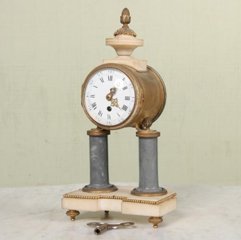 Small 1870 classical mantel clock