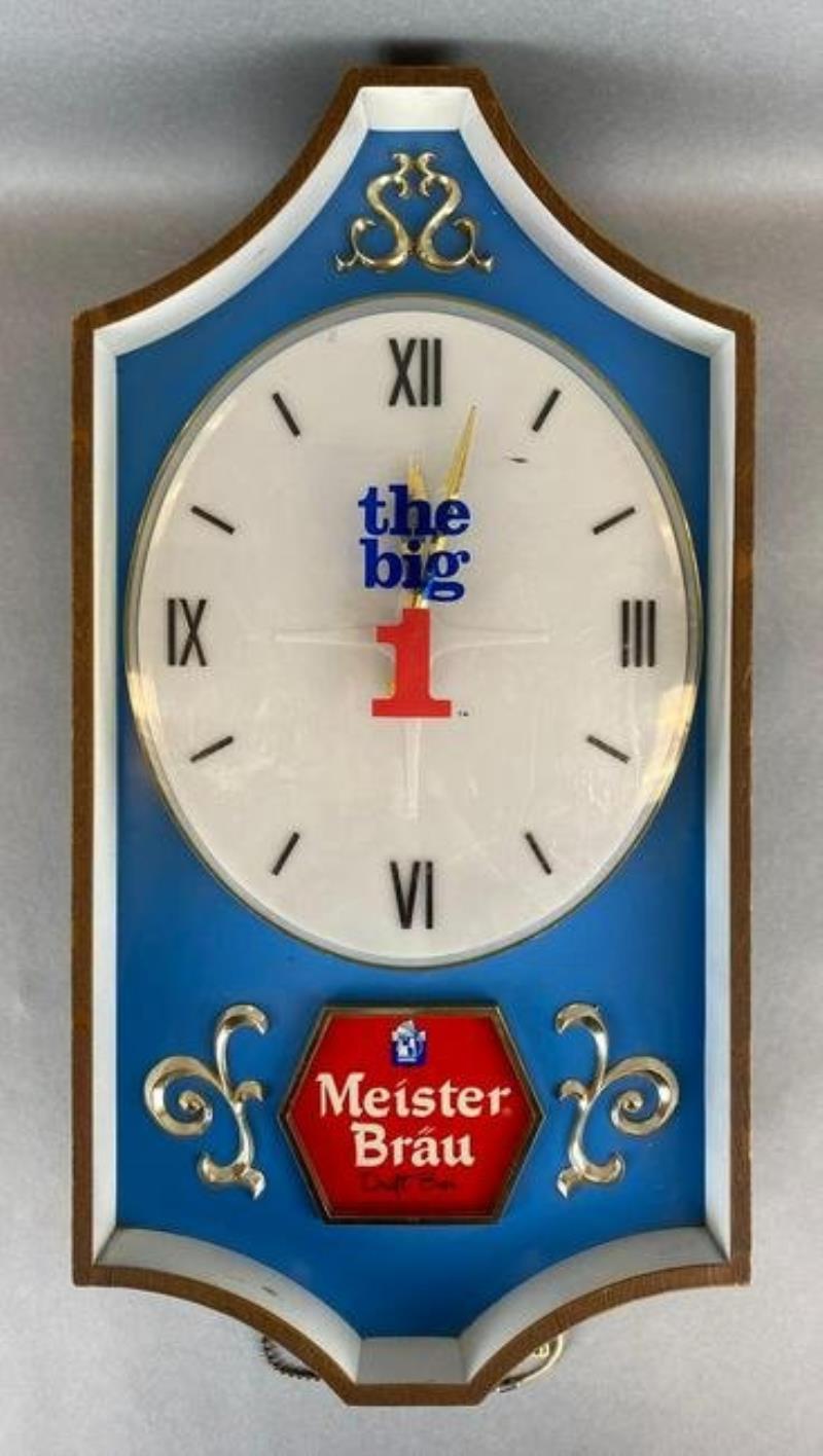 Vintage Meister Brau Beer Light Up Advertising Clock