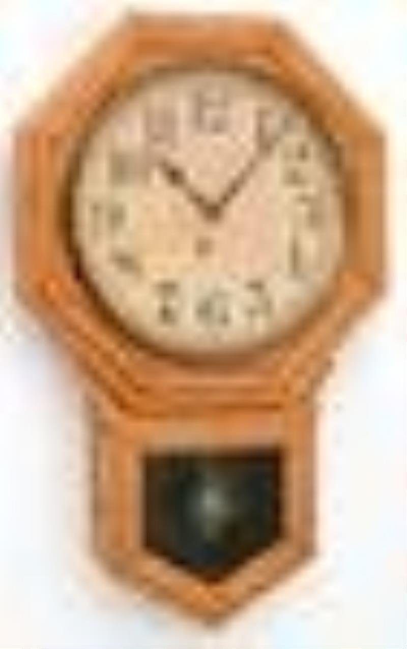 E. Ingraham & Co. \\\”Lustre\\\” Wall Clock