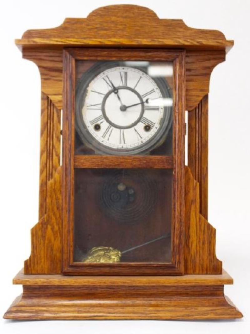 Late 19th to Early 20th century American Oak case kitchen clock