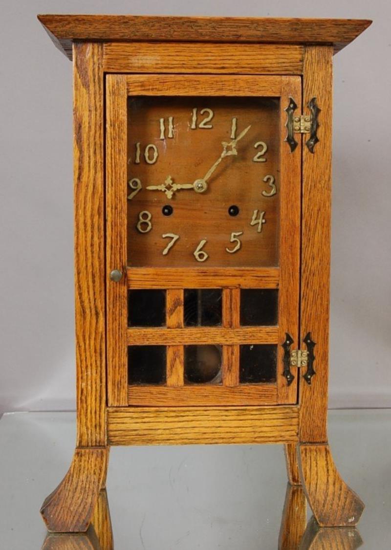 New Haven San Pedro Arts & Crafts Oak Mantel Clock