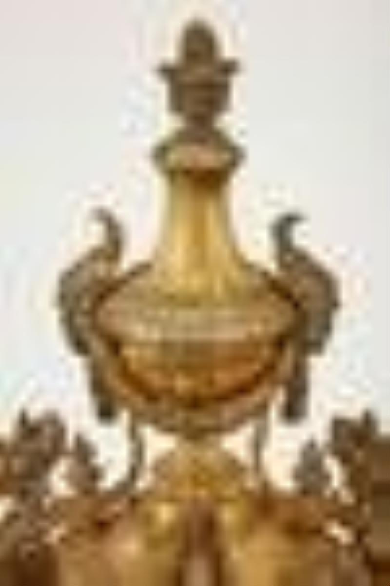 A French gilt-bronze mantel clock