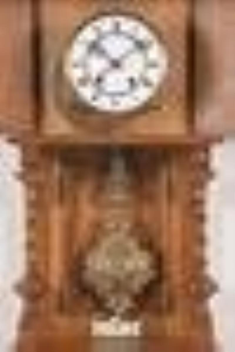 Lenzkirch Freischwinger Hanging Clock