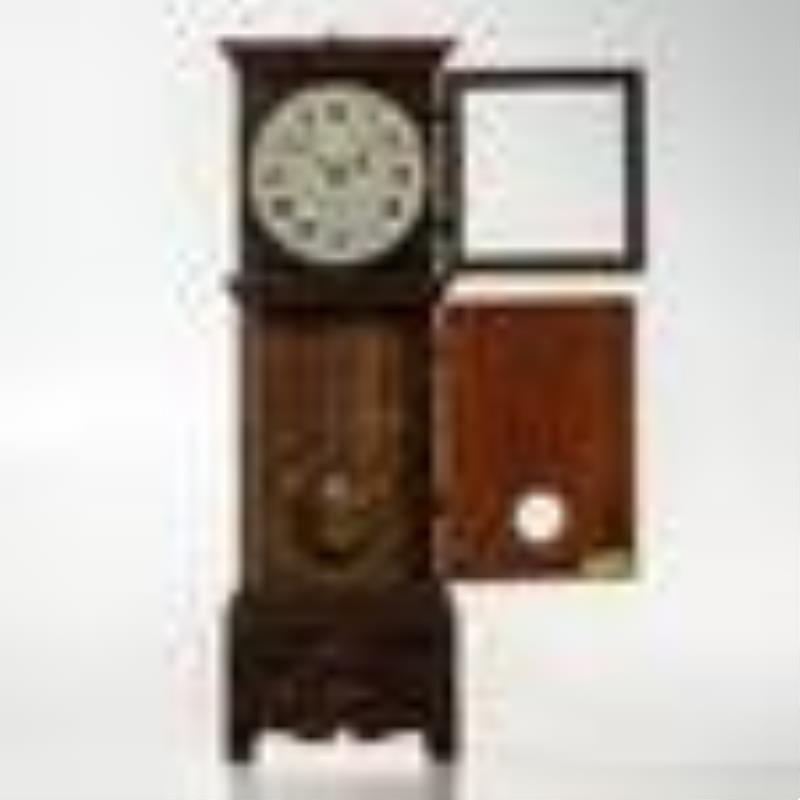 Red-stained Maple Oliver Brackett Dwarf Clock