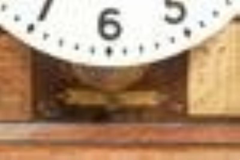 Standard Gallery Clock