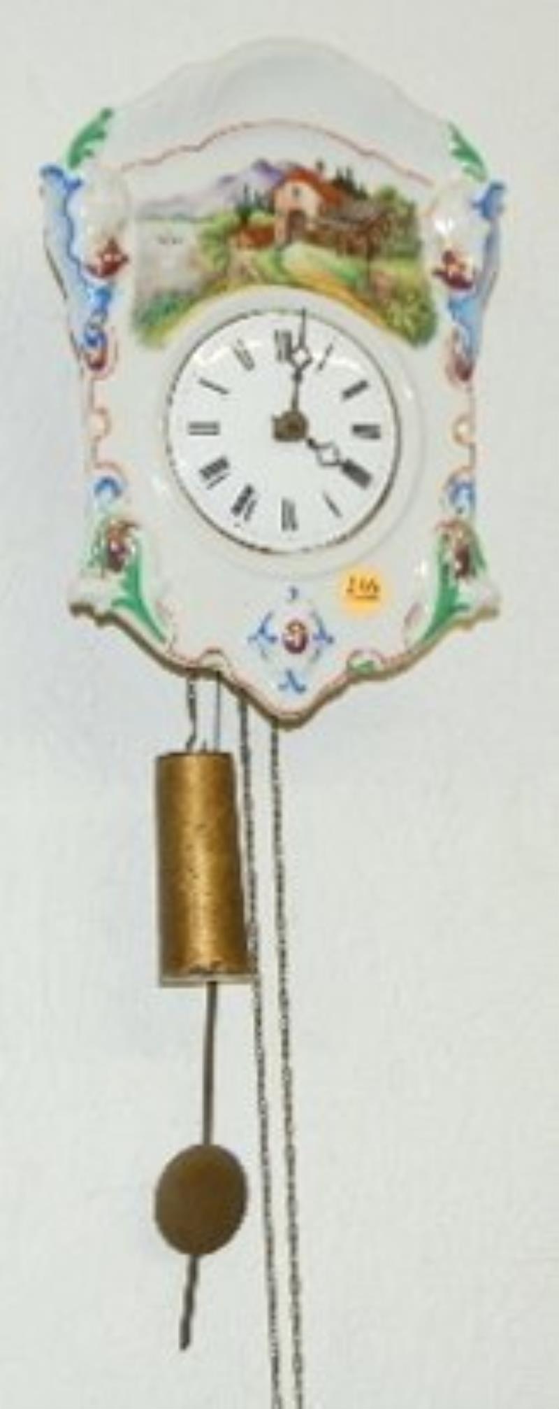 China Molded Face Pendulette Clock