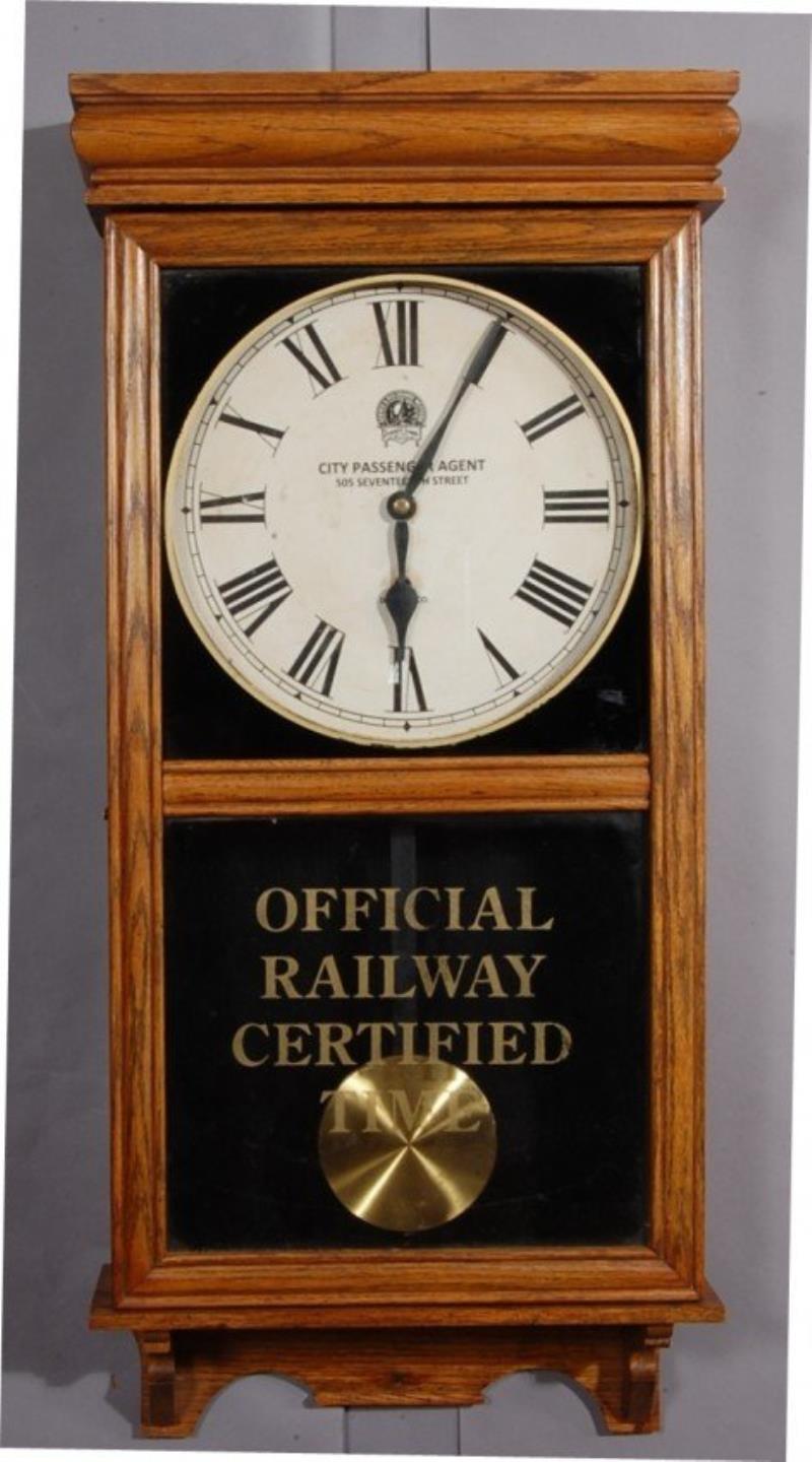 New Haven Oak Railroad station clock