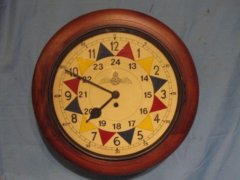 Elliot WWII RAF Sector clock