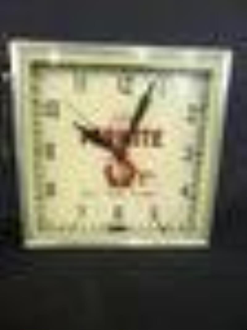 Use Permite All The Time Lackner neon clock