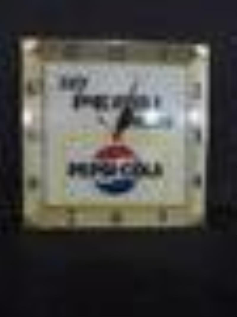 Pepsi Cola say Pepsi please lighted clock