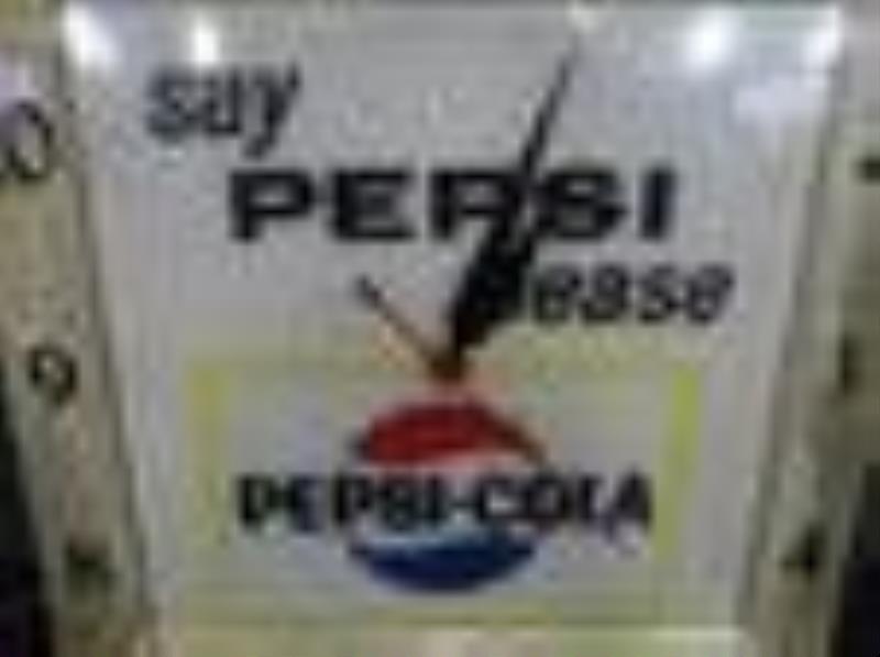 Pepsi Cola say Pepsi please lighted clock