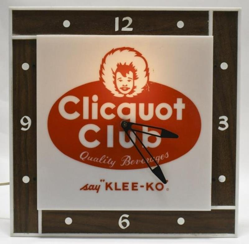 Vintage Clicquot Club Beverages Lighted Adv Clock