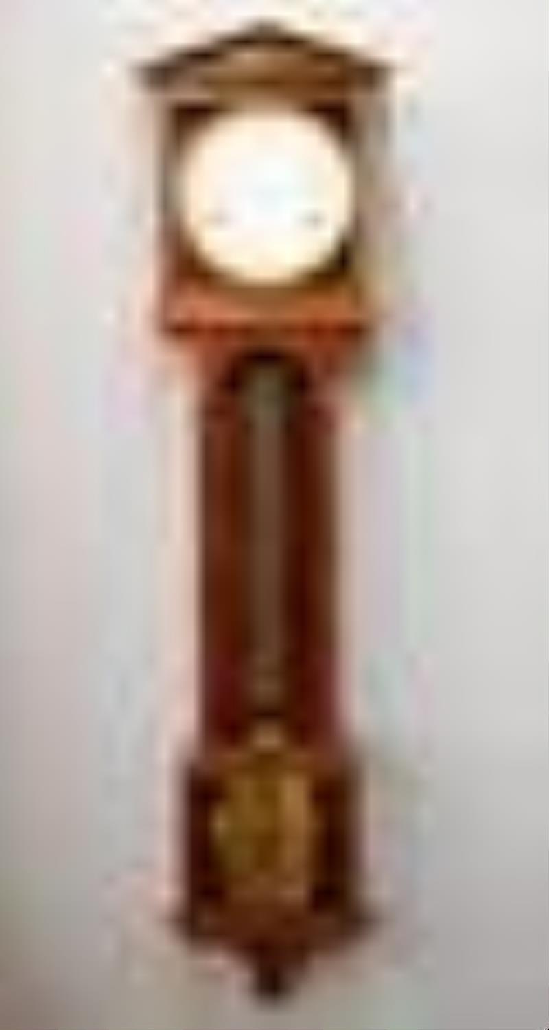 Year Running Laterndluhr Wall Clock