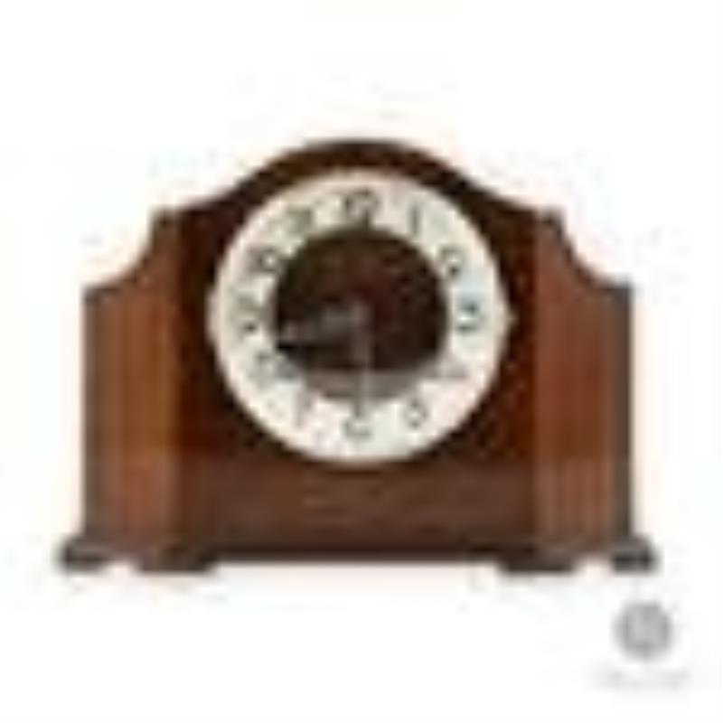 Pequegnat Chester Shelf Clock