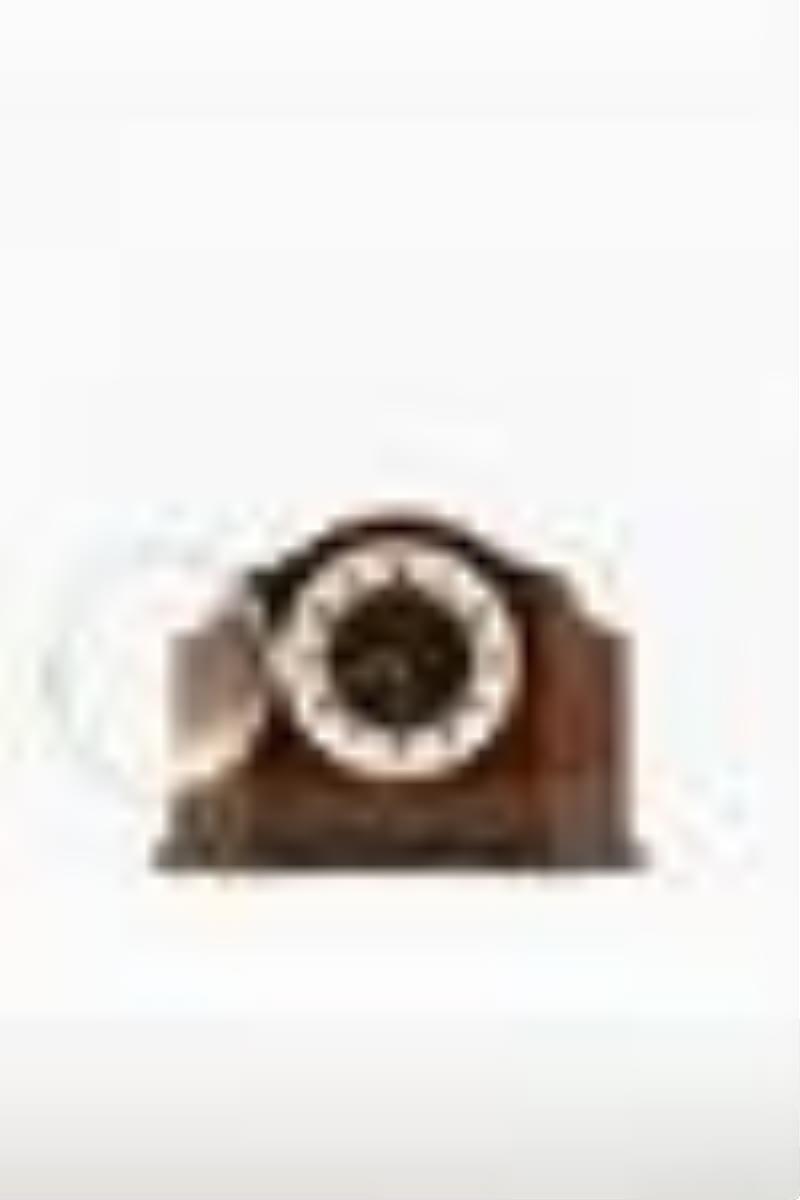 Pequegnat Chester Shelf Clock