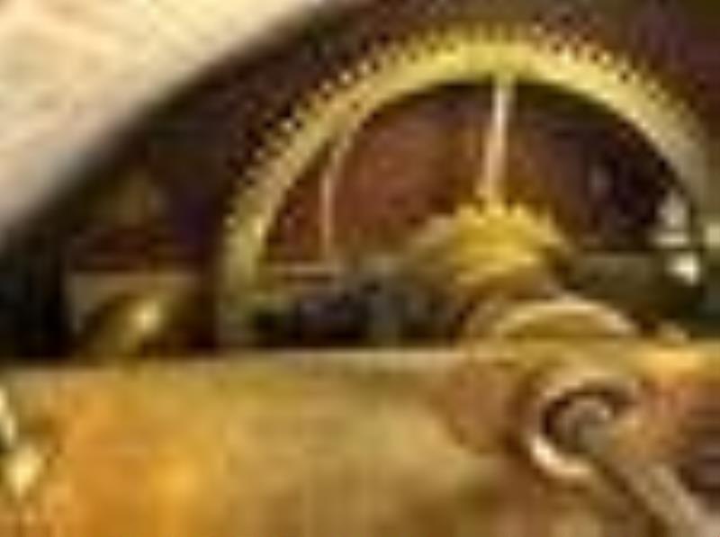 Attributed to Curtis & Dunning Presentation Banjo Clock