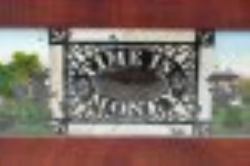 Silas Hoadley Shelf Clock