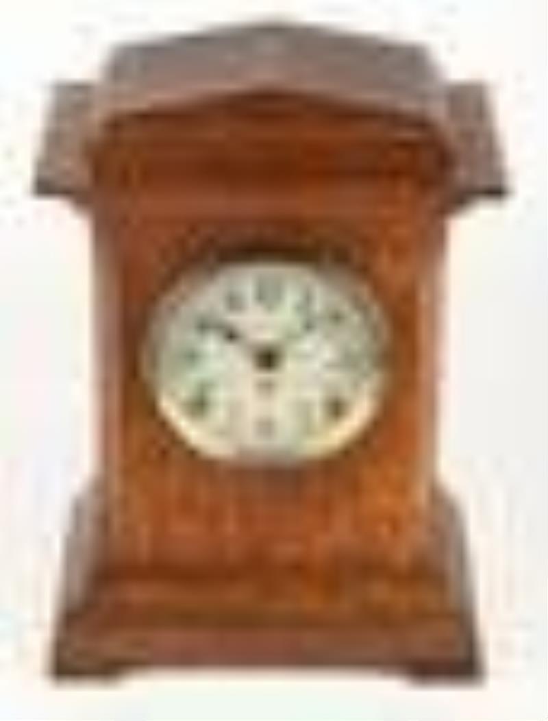 Pequegnat Lindsay mantel clock