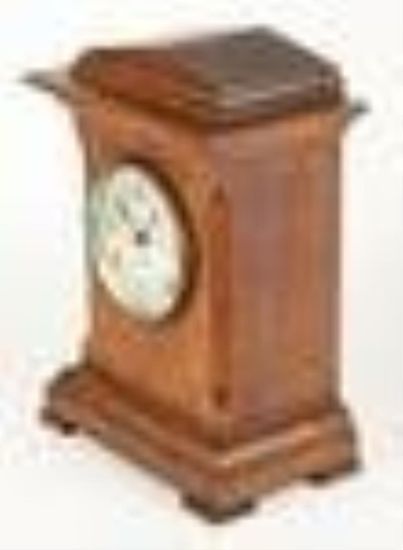 Pequegnat Lindsay mantel clock