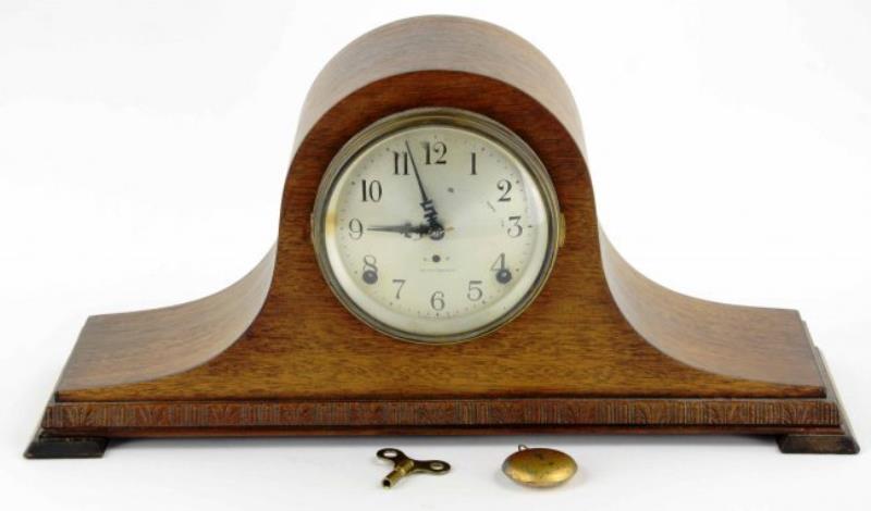 Vintage Carved Wood Seth Thomas Mantle Shelf Clock