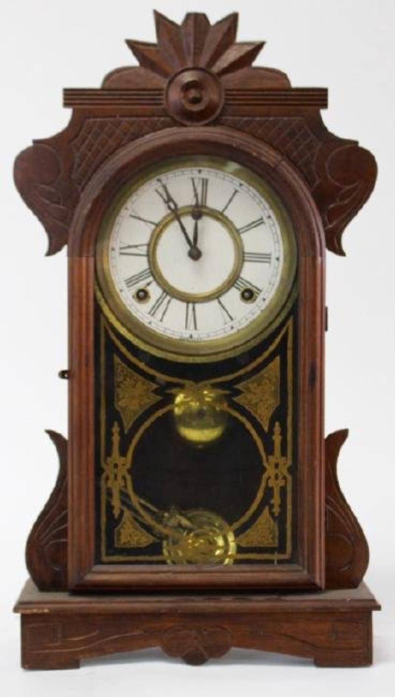 Late 19th to Early 20th century American Oak case kitchen clock