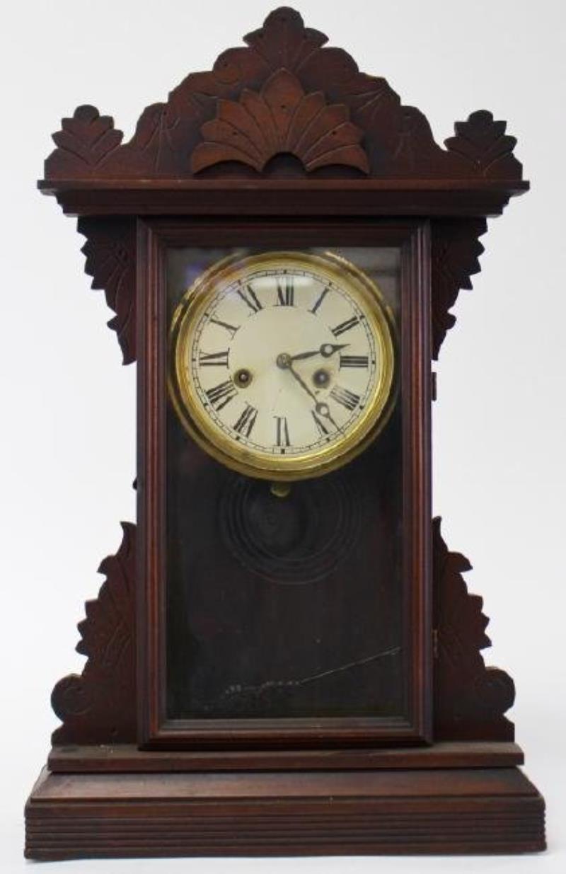 Late 19th to Early 20th century American Walnut case kitchen clock