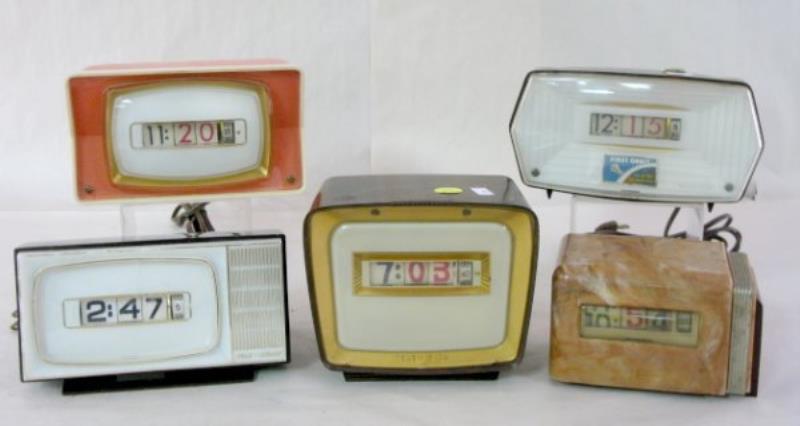 5 Vintage Plastic Digital Television Style Clocks