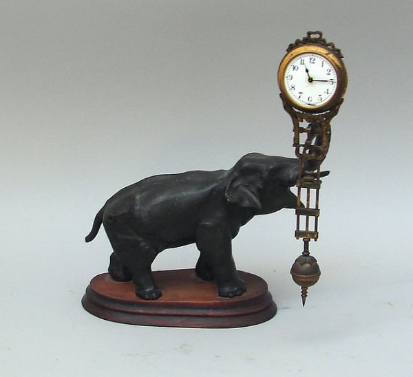 Junghans Elephant Swinger Clock