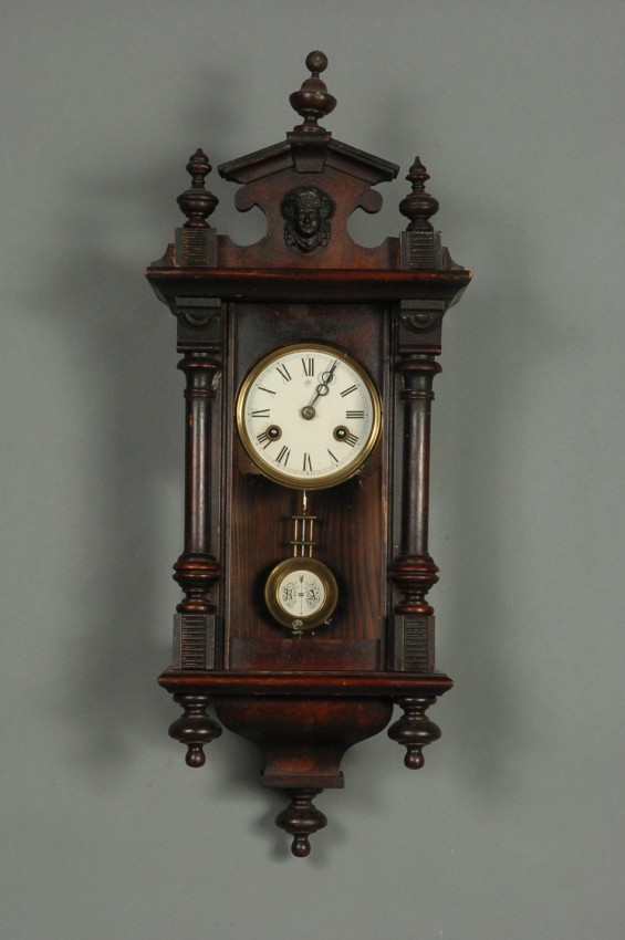 Часы 19 века